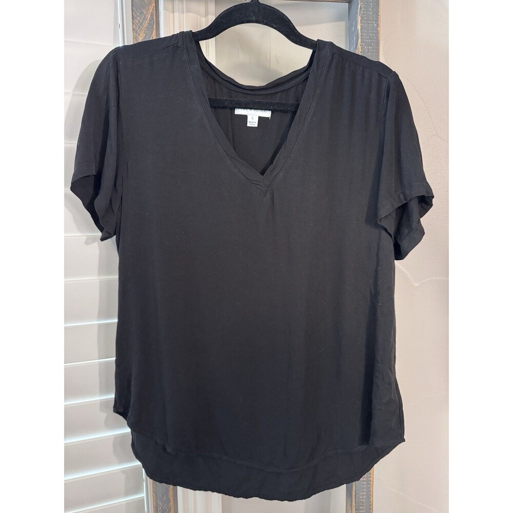 Alex & Jordan Black V-neck Rayon Shirt Size Large